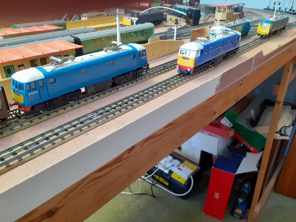 hornby 3 rail track